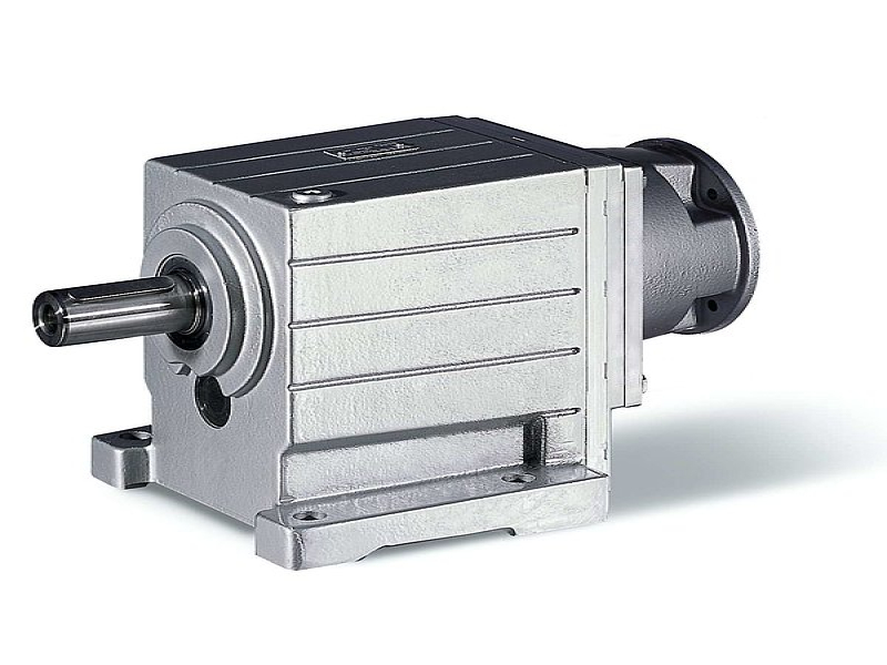 LENZE GST helical gearboxes